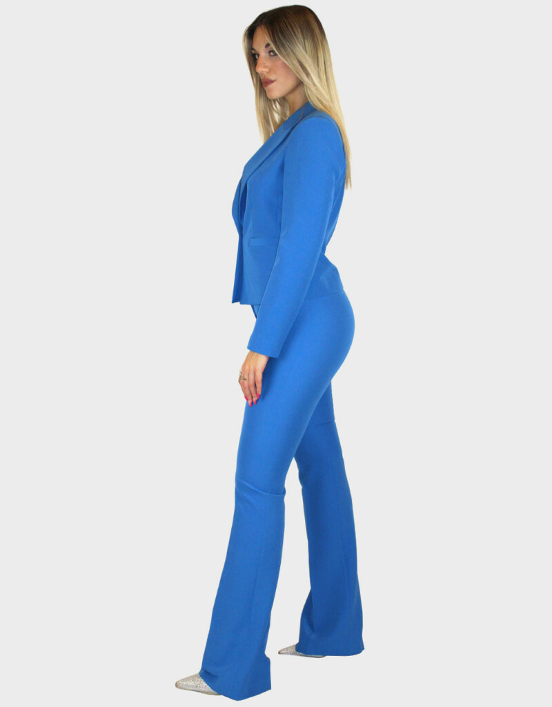 tailleur-azzurro-elizabeth-moda